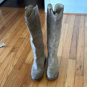 Frye Women's Taupe Leather Paige Boots